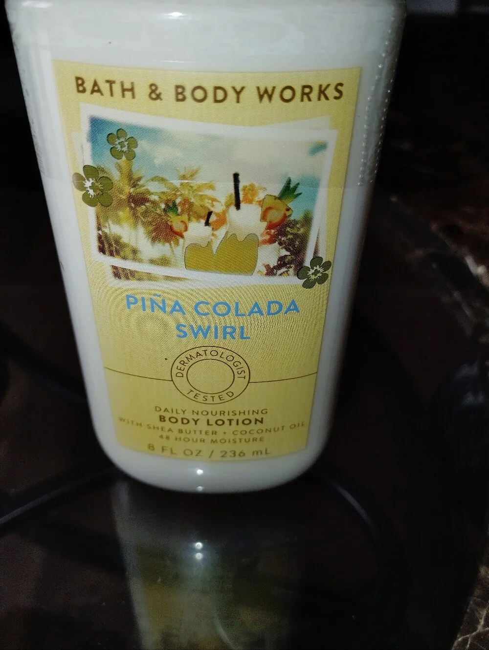 Bath & Body Works Piña Colada Swirl Body Lotion - White & Yellow. Sealed